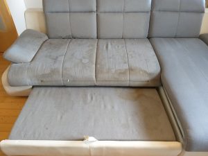 Odstranjevanje madežev urina na sedežni